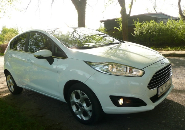 Ford Fiesta cena 38400 przebieg: 51900, rok produkcji 2017 z Koszalin małe 667